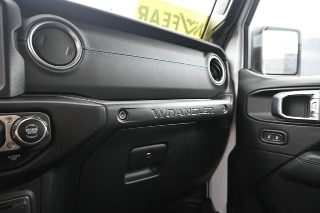 Used 2022 Jeep Wrangler Unlimited Rubicon 4xe w/ Cold Weather Group AWD/4WD image 28