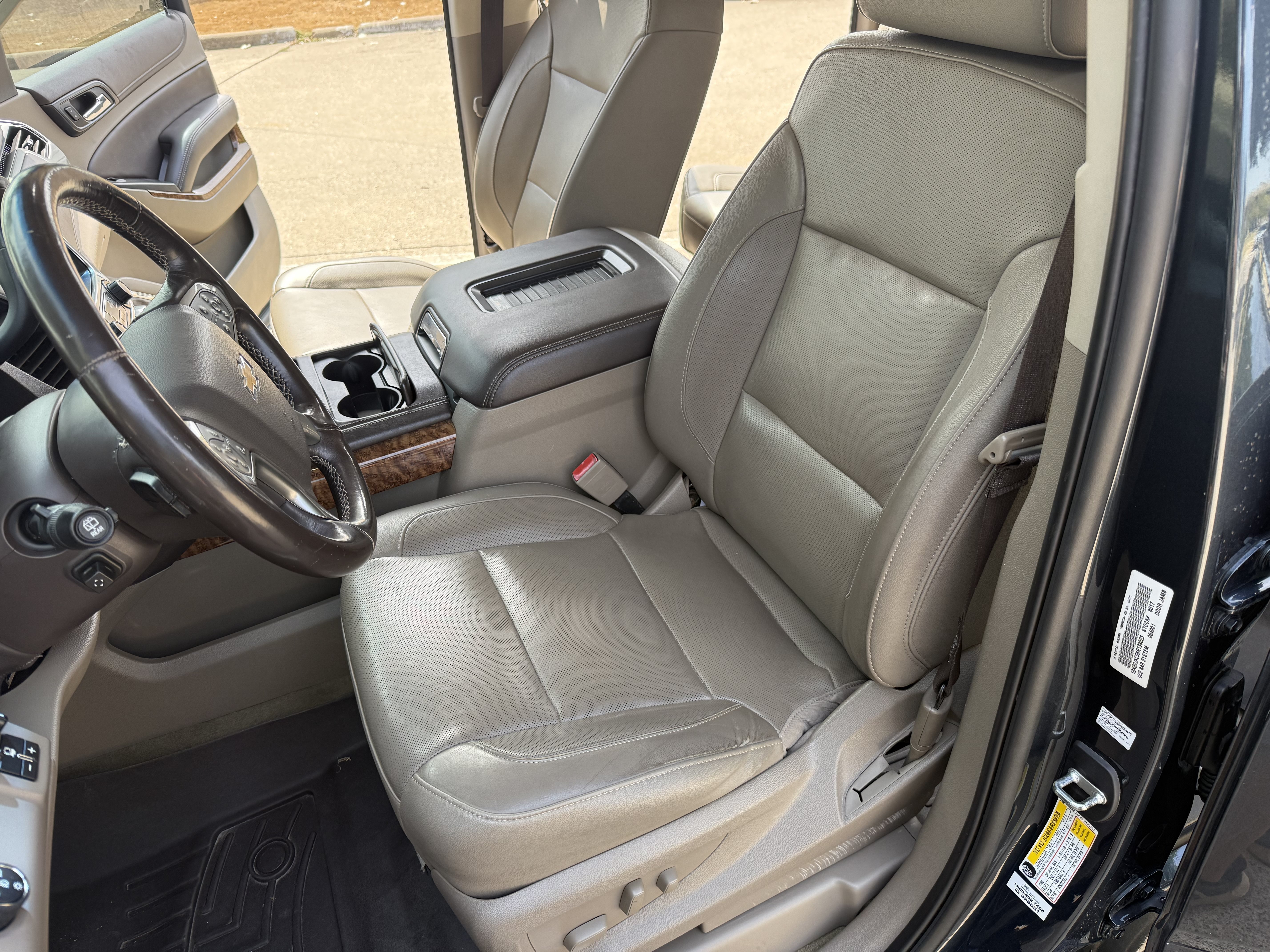 Used 2019 Chevrolet Suburban Premier RWD image 26