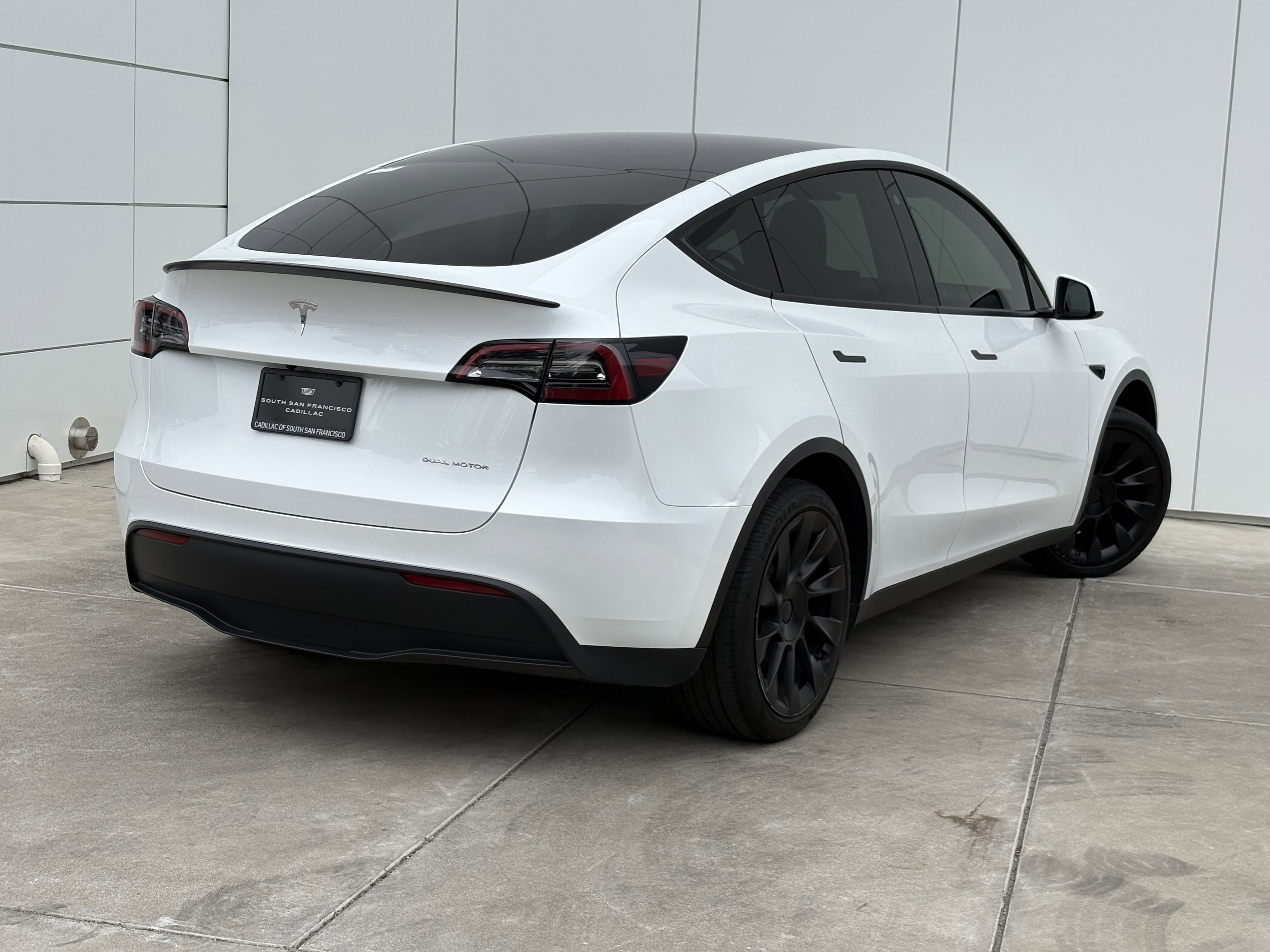 Used 2023 Tesla Model Y Long Range AWD/4WD image 7