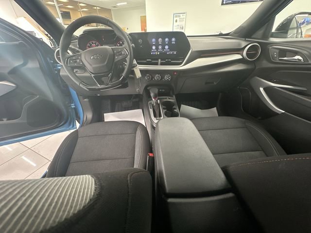 Certified 2025 Chevrolet Trax RS w/ Driver Confidence Package image 21