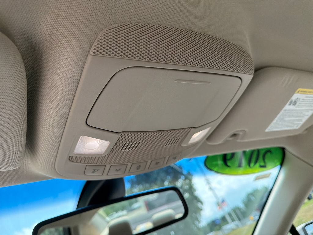 Used 2019 Lincoln MKZ Reserve FWD image 30