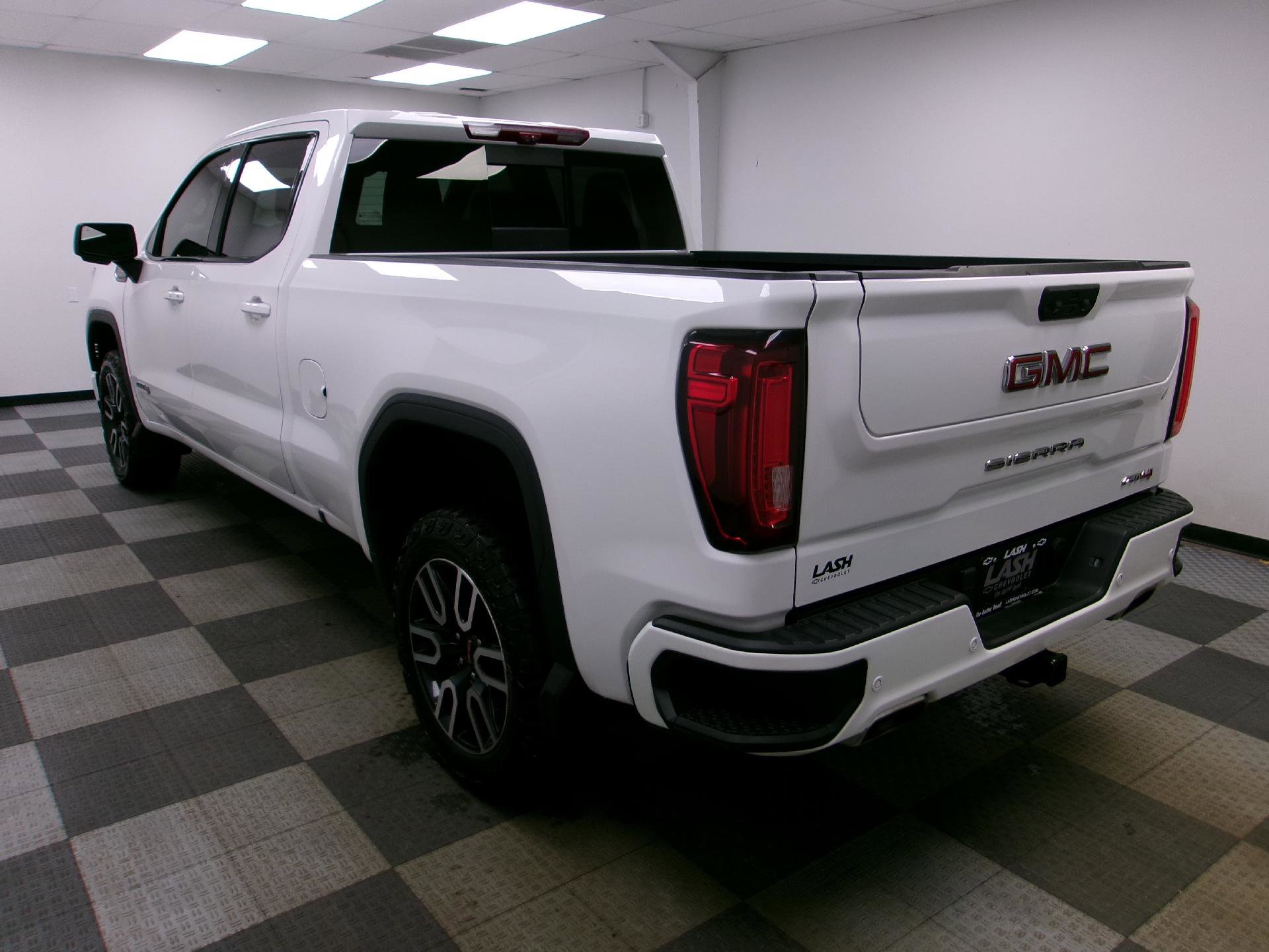 Certified 2023 GMC Sierra 1500 AT4 w/ Technology Package image 2