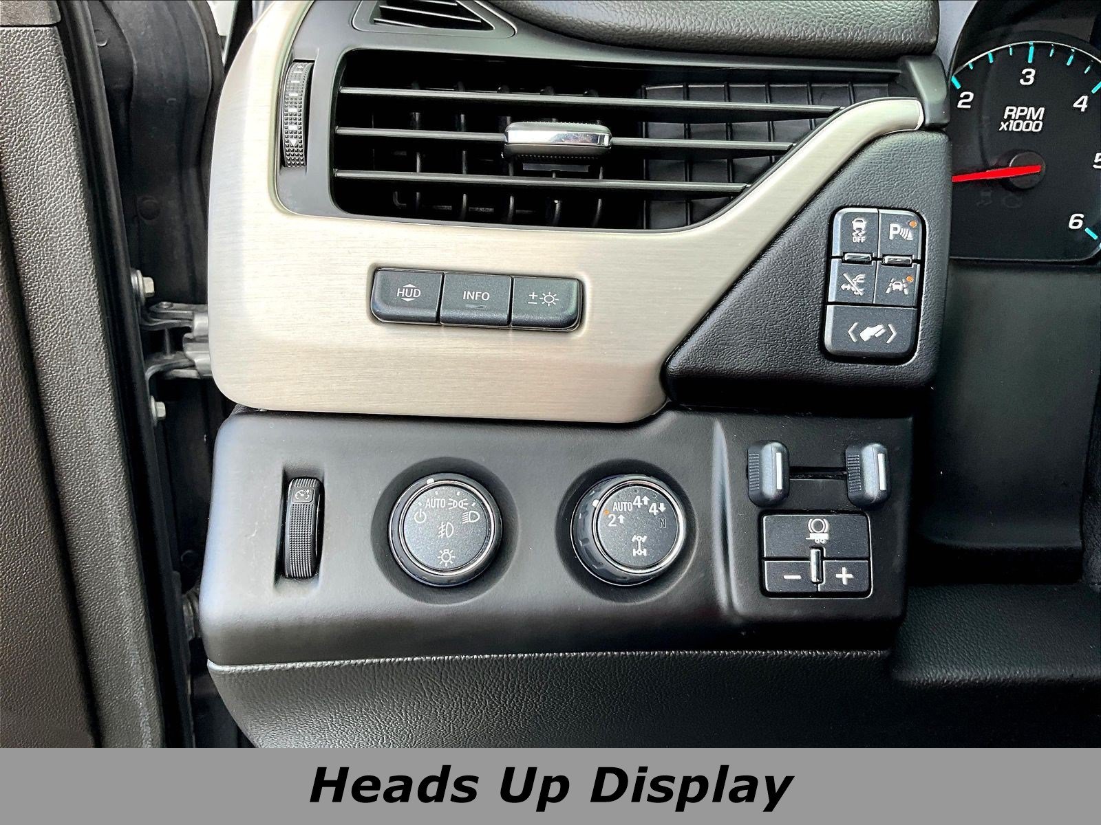 Used 2019 GMC Yukon XL Denali w/ Denali Ultimate Package AWD/4WD image 39