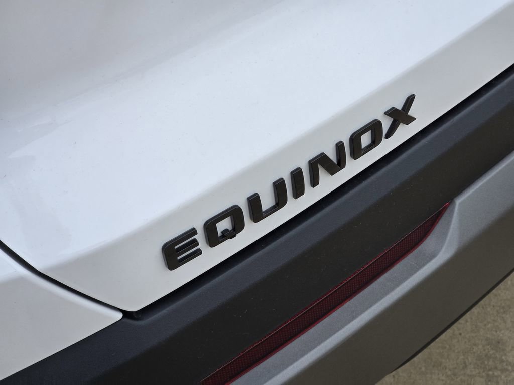 New 2026 Chevrolet Equinox LT w/ Midnight Edition image 8