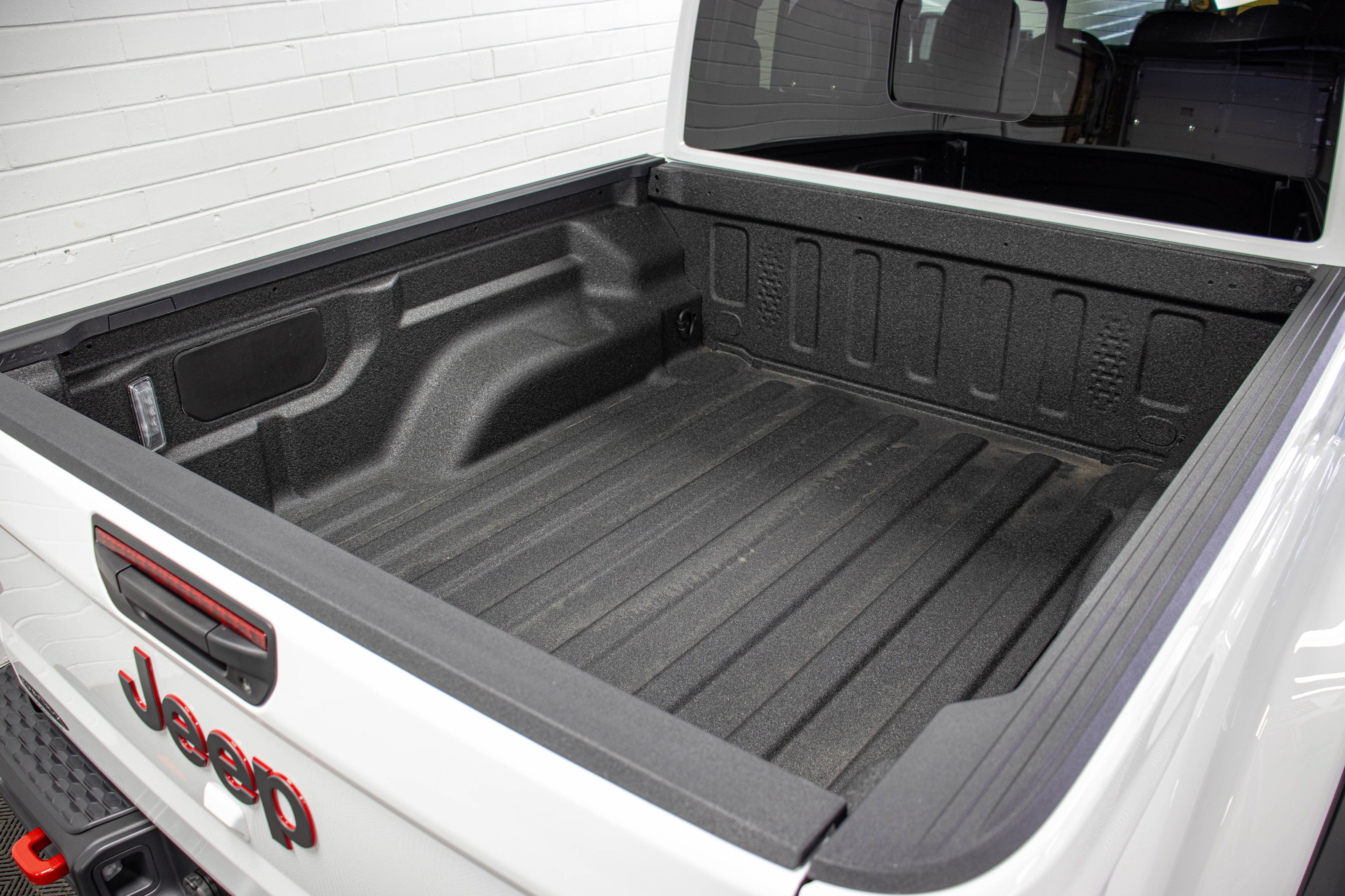 Used 2026 Jeep Gladiator Rubicon AWD/4WD image 19