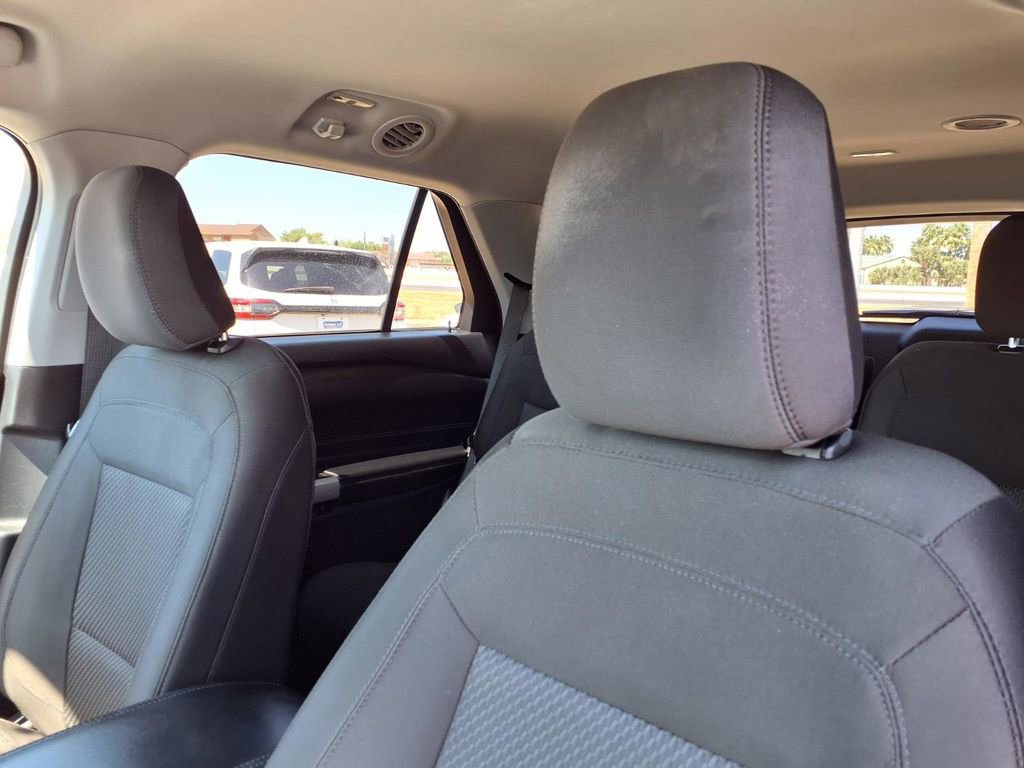 Used 2023 Ford Explorer XLT image 16
