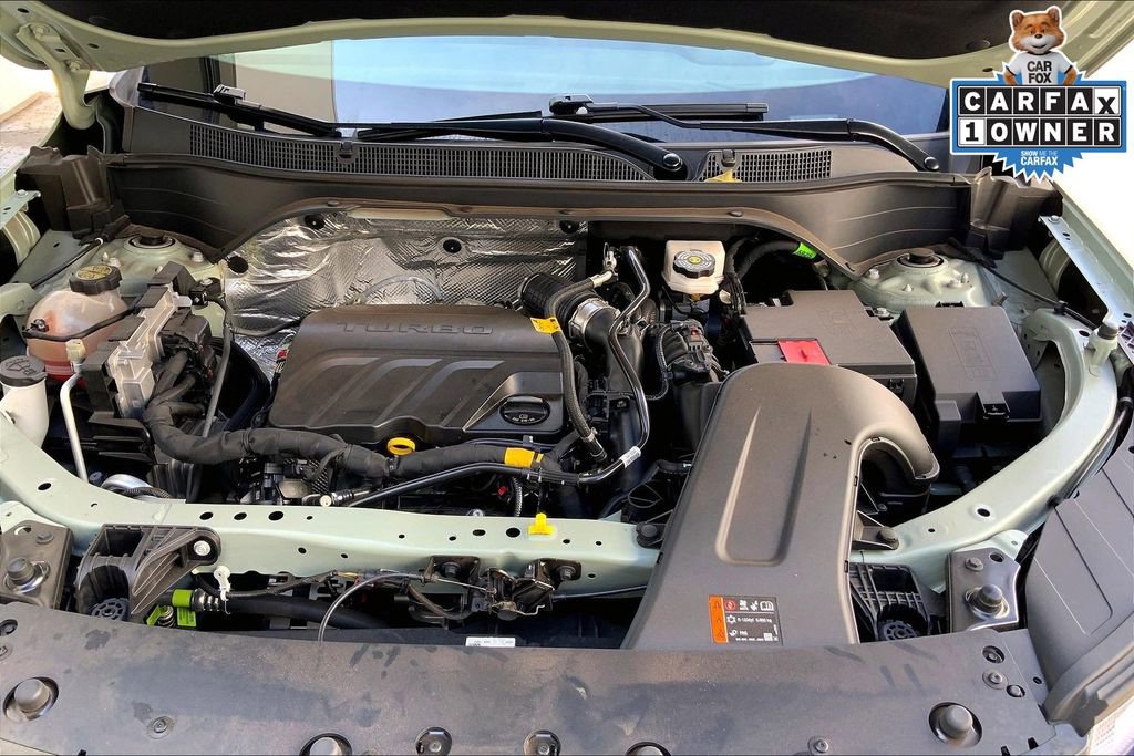 Used 2024 Chevrolet Trax RS w/ Sunroof Package FWD image 9