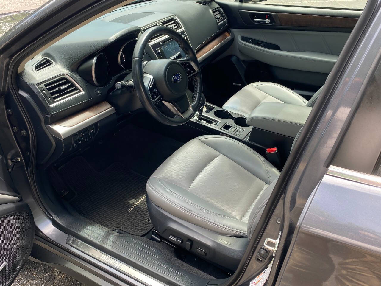 Used 2019 Subaru Outback 2.5i Limited AWD/4WD image 11