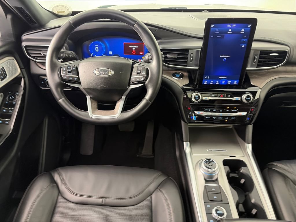 Certified 2023 Ford Explorer Platinum w/ Technology Package AWD/4WD image 14