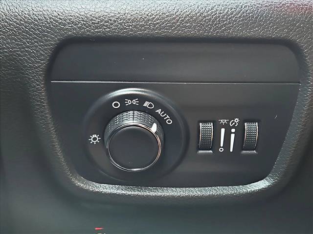Used 2024 Jeep Grand Cherokee Altitude AWD/4WD image 17