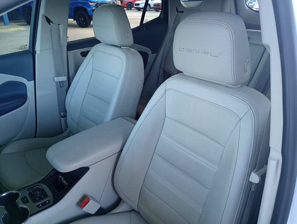 Used 2023 GMC Terrain Denali AWD/4WD image 16