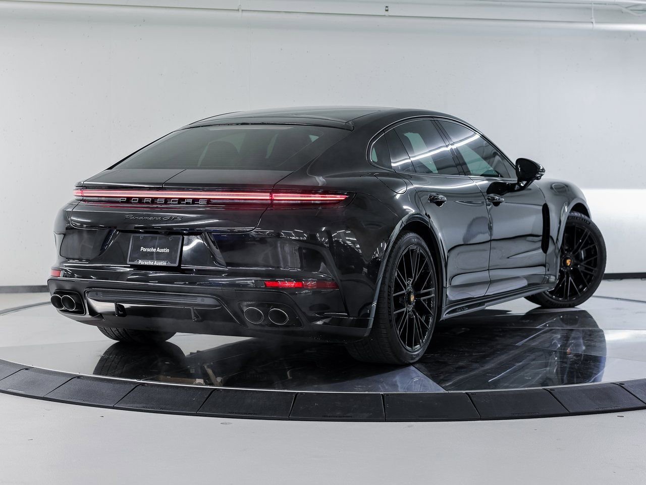 New 2026 Porsche Panamera GTS image 7