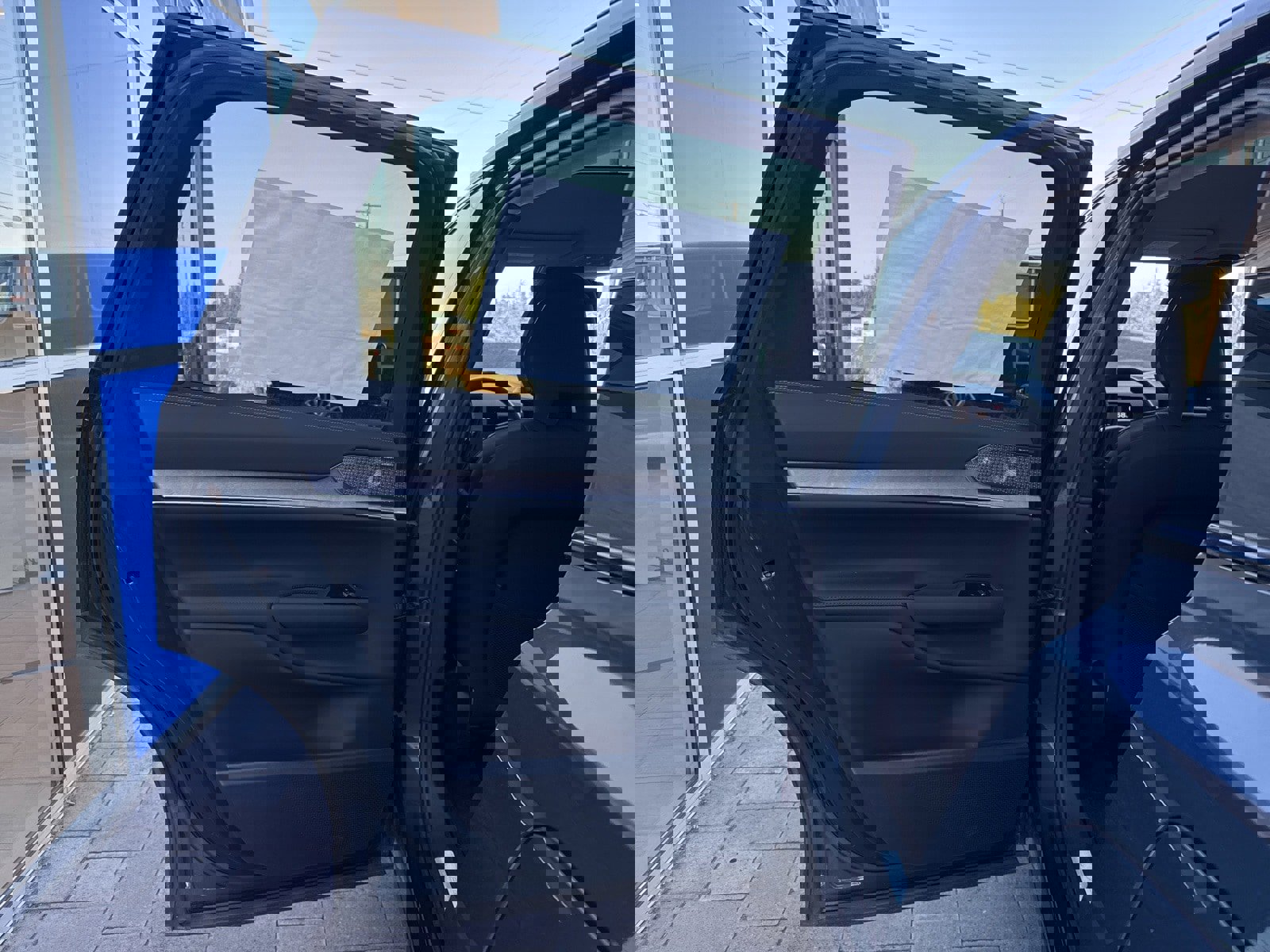 New 2025 Volvo EX90 Ultra image 12