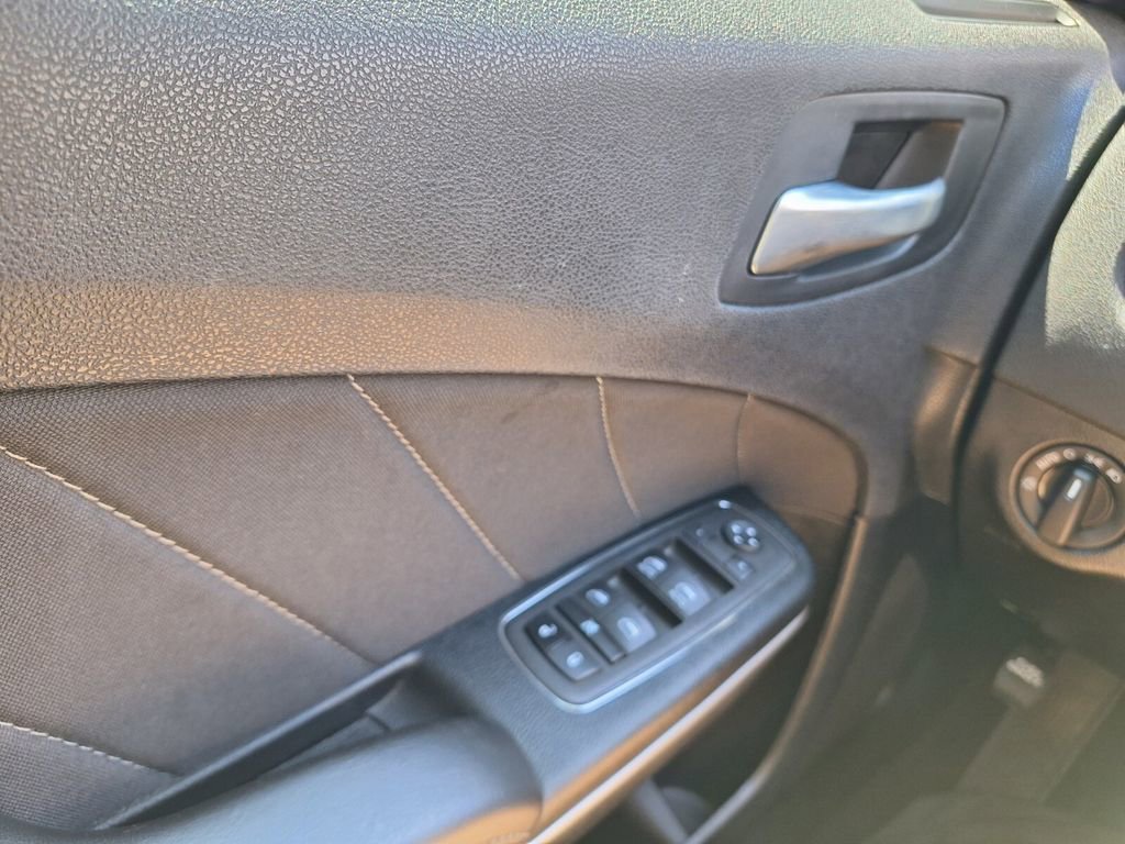 Used 2023 Dodge Charger SXT RWD image 19
