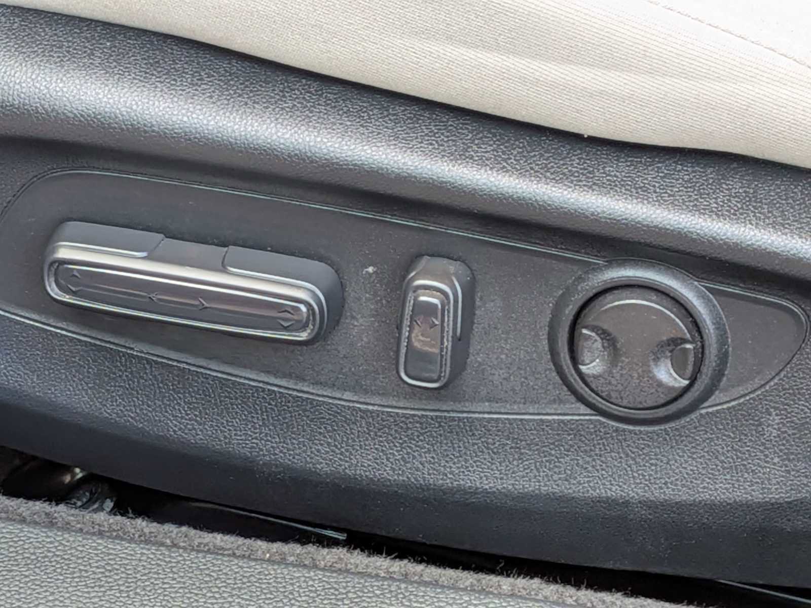 Used 2023 Honda Accord EX image 16