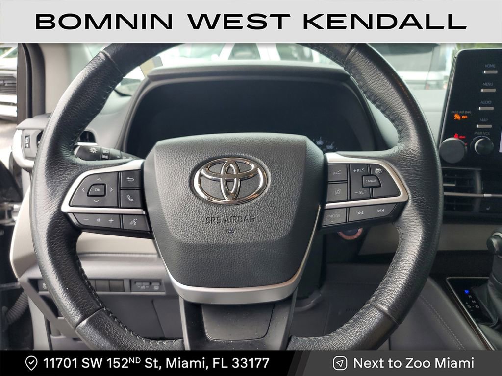 Used 2021 Toyota Sienna XLE image 27