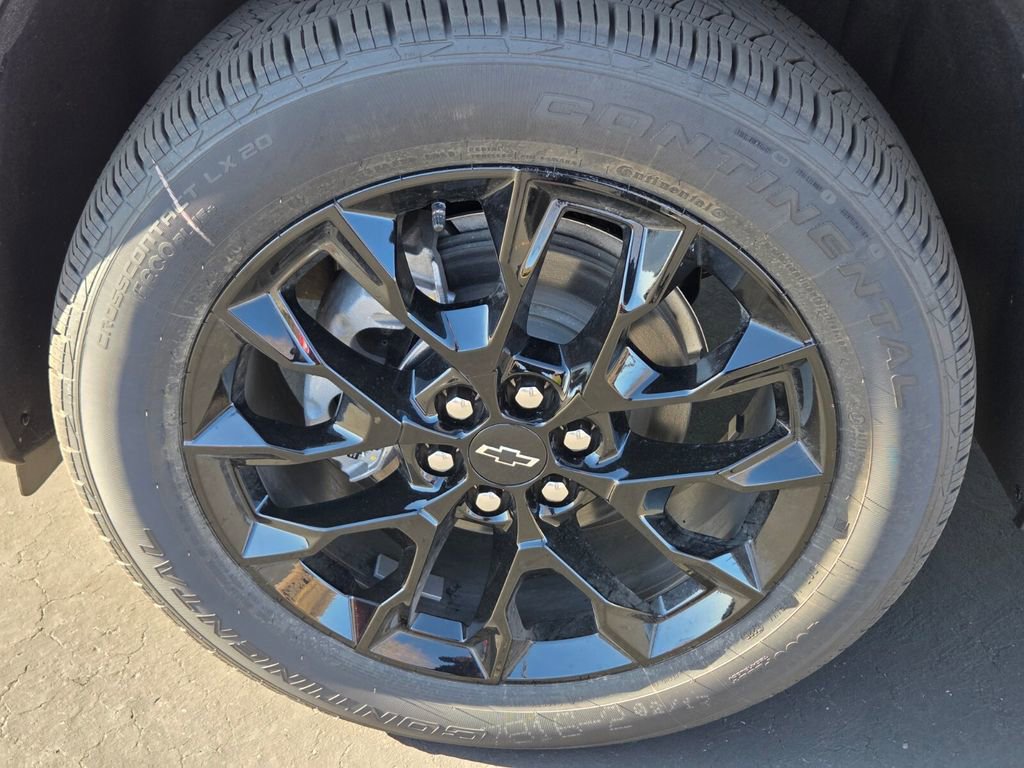New 2026 Chevrolet Traverse LT w/ Midnight/Sport Edition FWD image 5