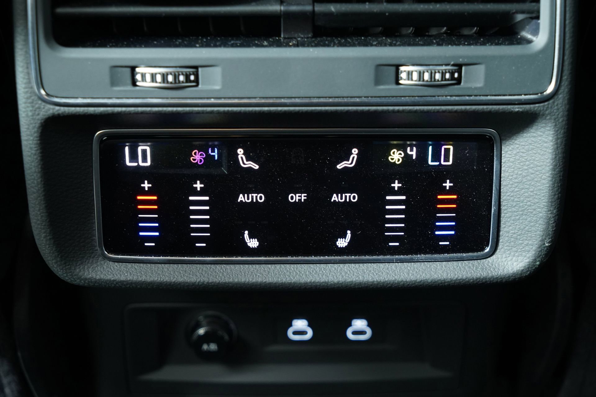 Certified 2025 Audi Q8 Premium Plus w/ Premium Plus Package AWD/4WD image 29