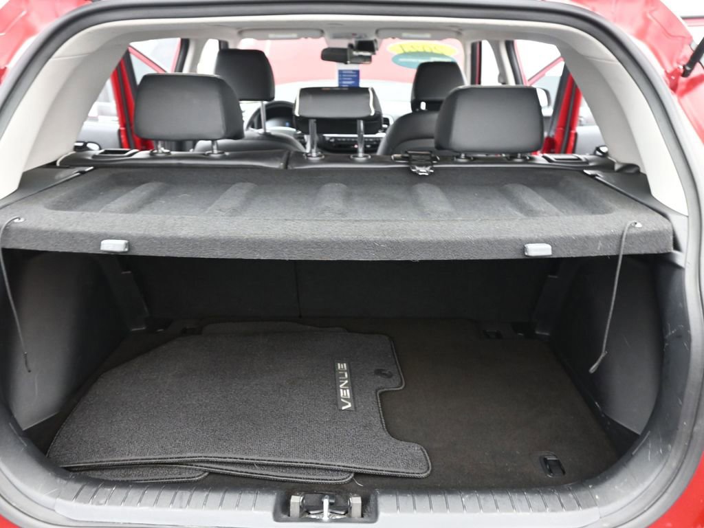 Used 2024 Hyundai Venue Limited image 10