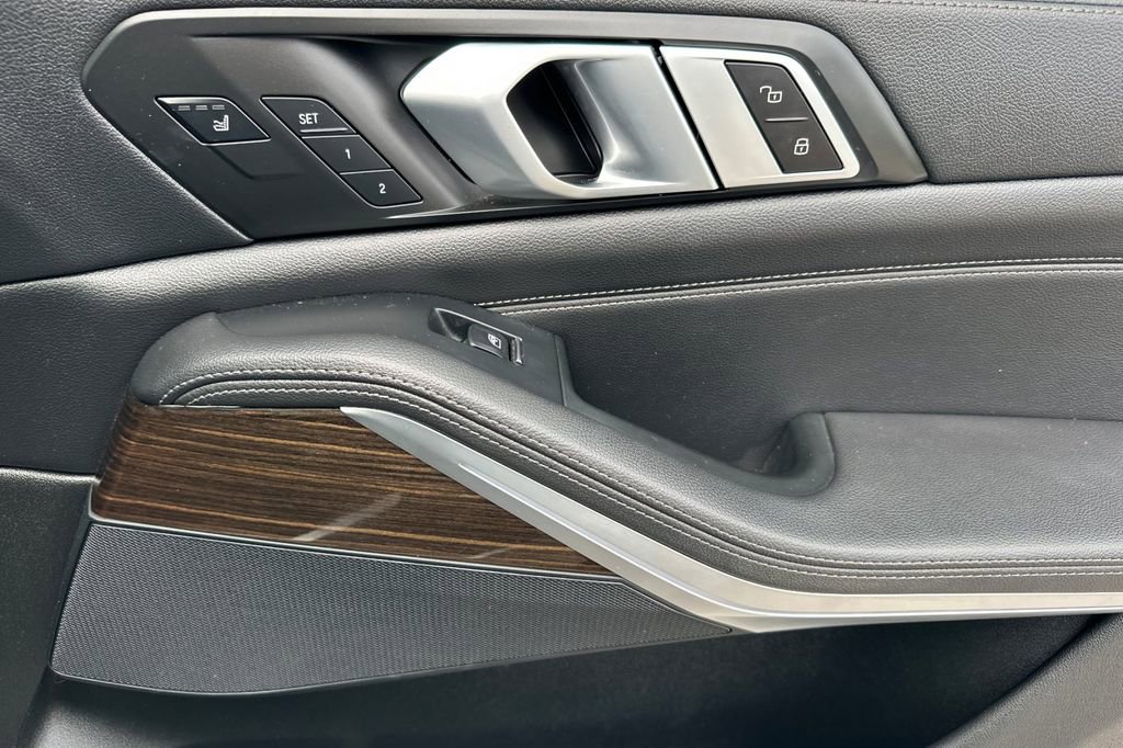 Used 2020 BMW X5 xDrive40i w/ Premium Package image 19