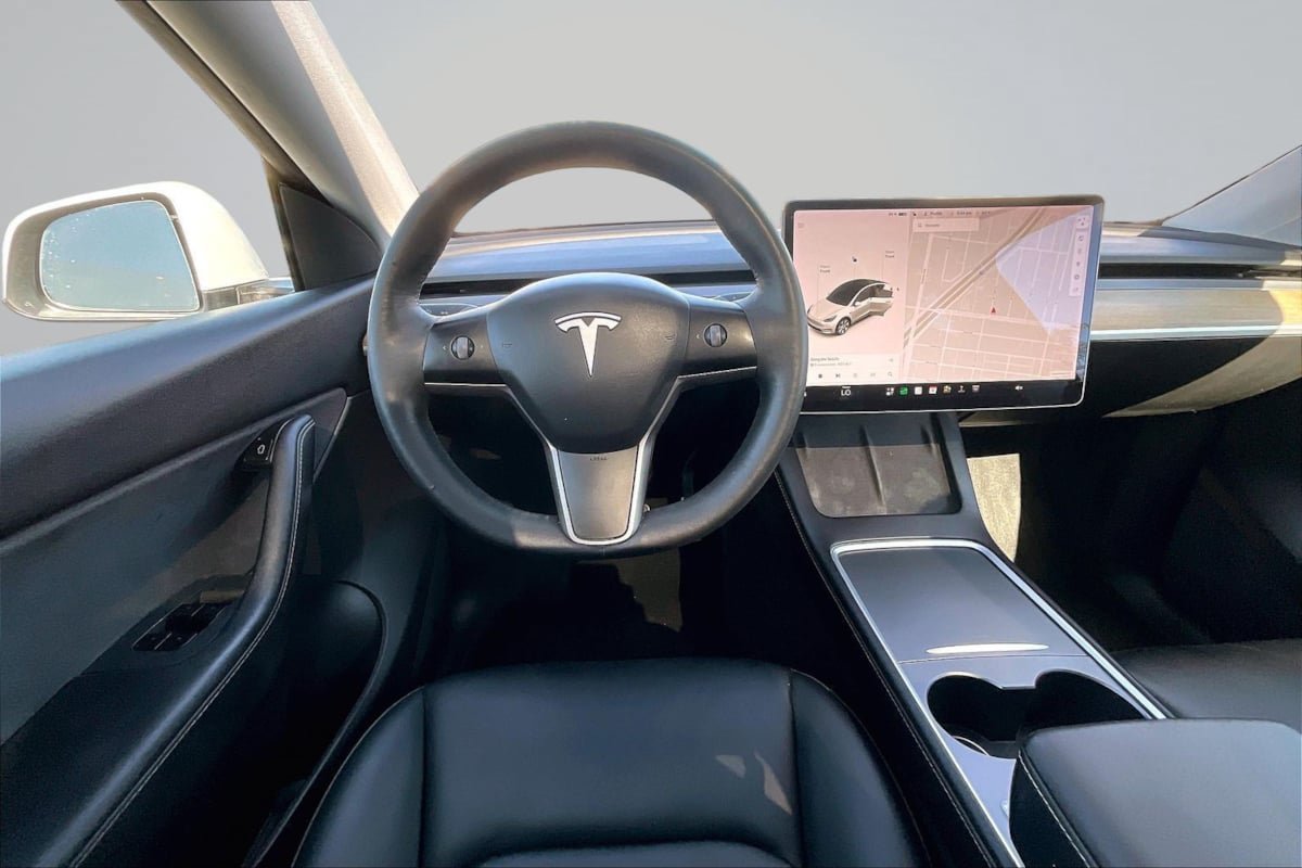 Used 2021 Tesla Model Y Long Range AWD/4WD image 5