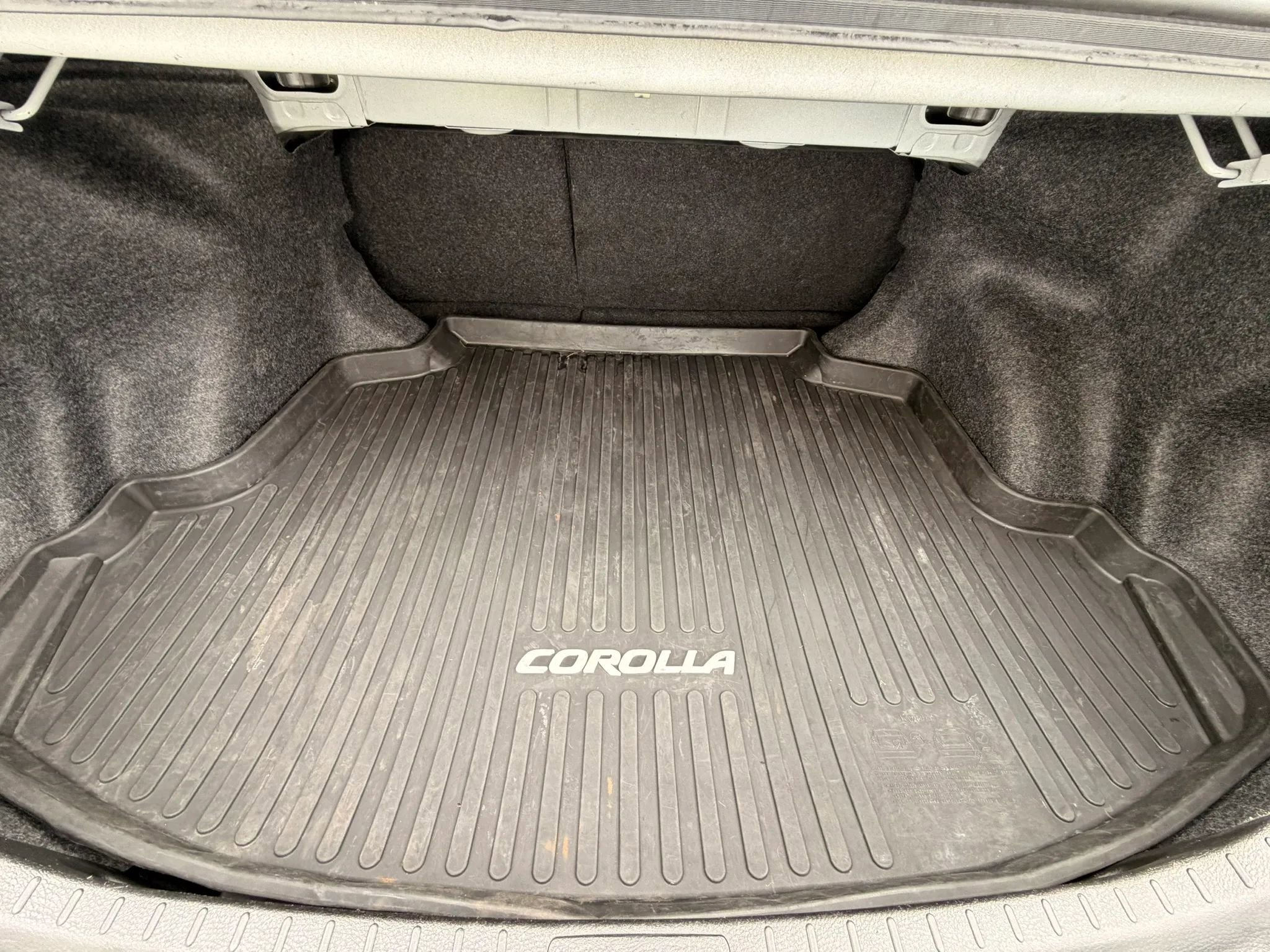 Used 2014 Toyota Corolla S image 32