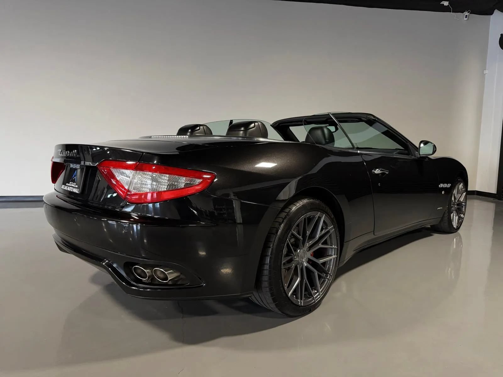 Used 2013 Maserati GranTurismo Convertible RWD image 4