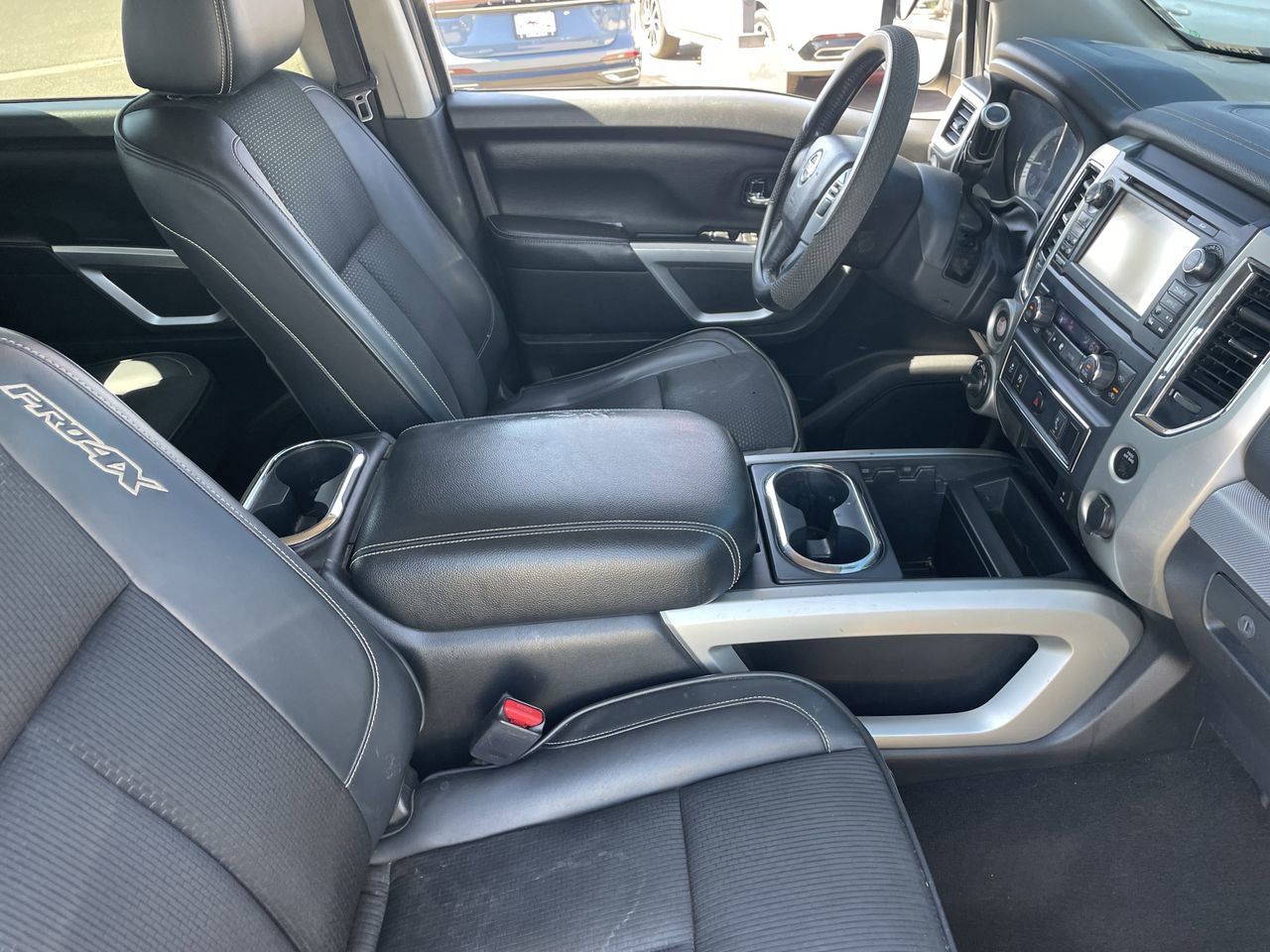 Used 2017 Nissan Titan PRO-4X AWD/4WD image 11