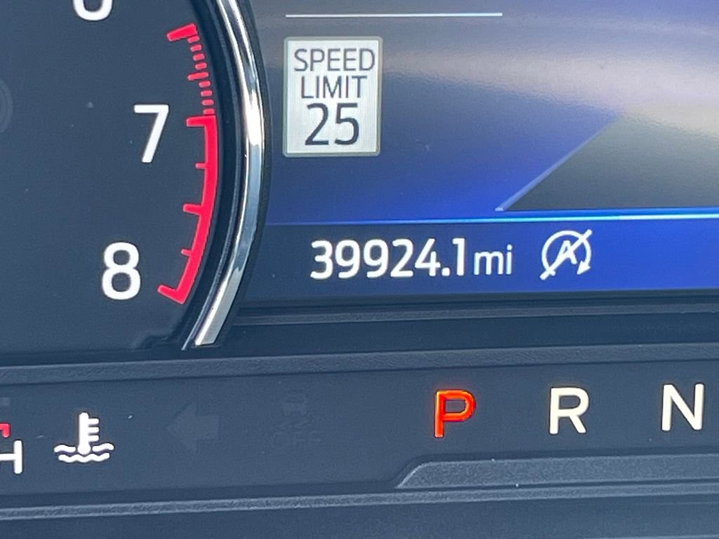 Used 2020 Ford Explorer XLT w/ Equipment Group 202A image 25