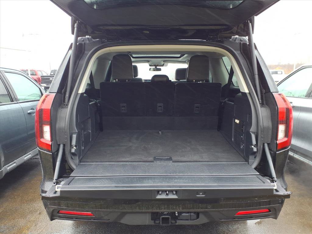 Used 2025 Ford Expedition Max Active image 11