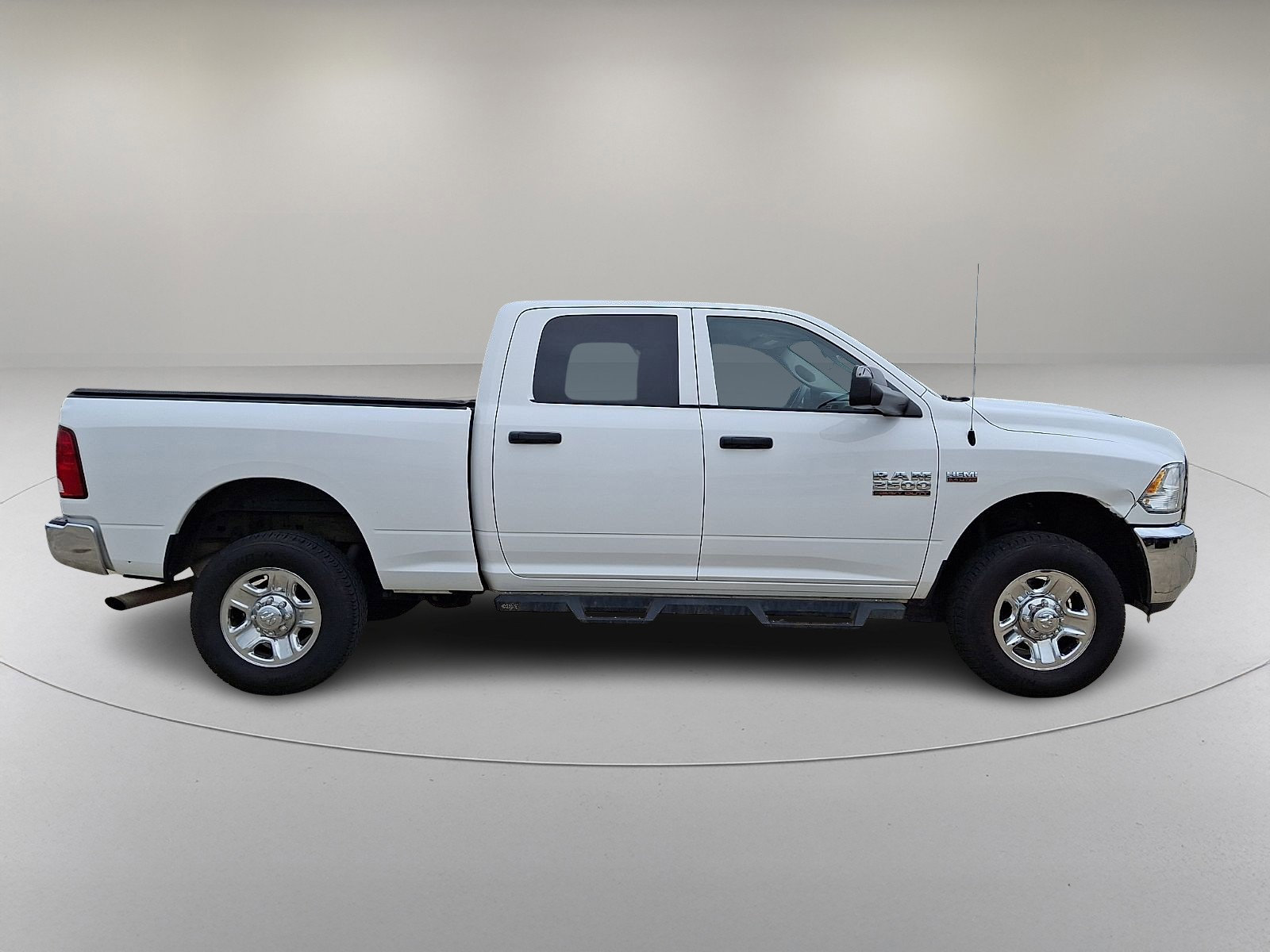 Used 2018 RAM 2500 Tradesman w/ Chrome Appearance Group image 12