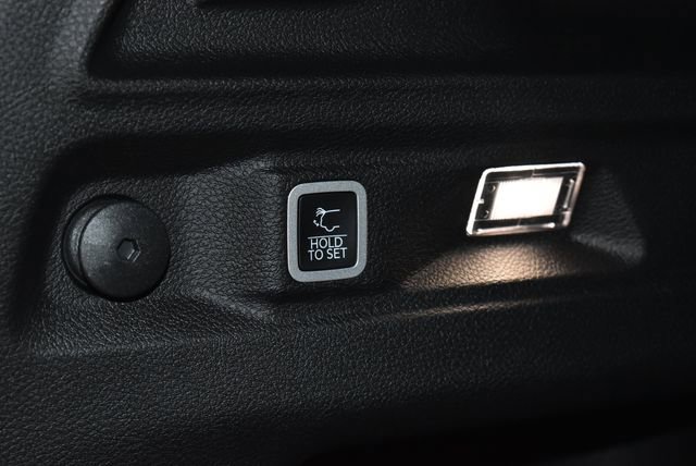 New 2025 Jeep Grand Cherokee L Limited w/ Trailer Tow Package image 31