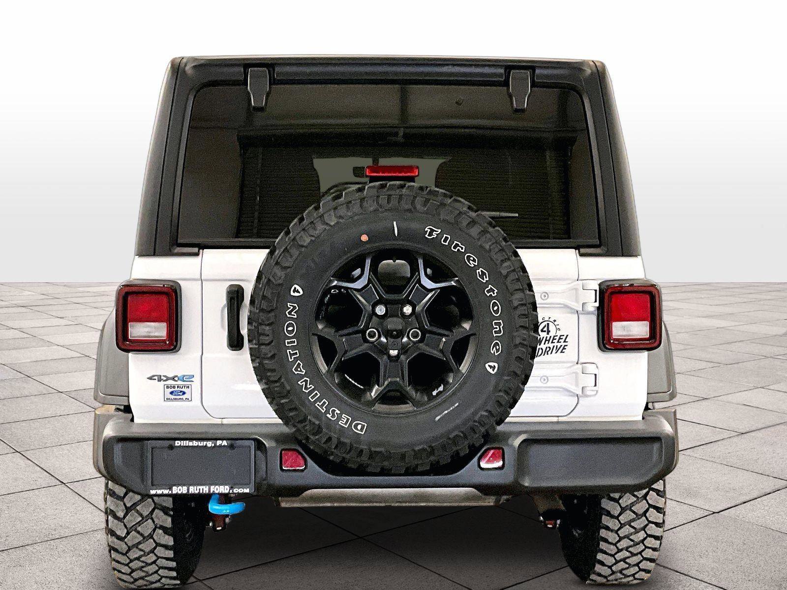 Used 2023 Jeep Wrangler Unlimited w/ 8.4" Radio Group AWD/4WD image 4