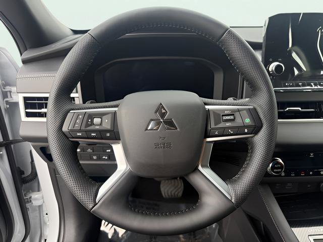 New 2025 Mitsubishi Outlander SEL Black Edition image 17
