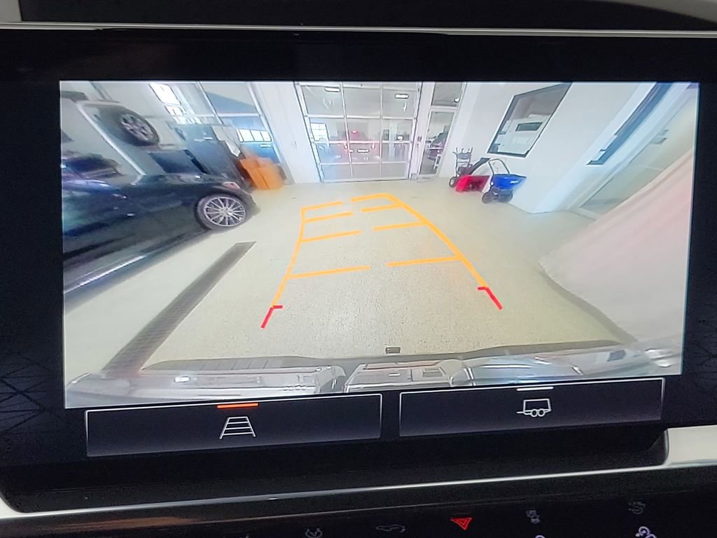 Certified 2024 GMC Sierra 1500 SLT w/ SLT Premium Package AWD/4WD image 13