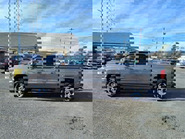 Used 2017 Chevrolet Silverado 1500 LT w/ Texas Edition image 19