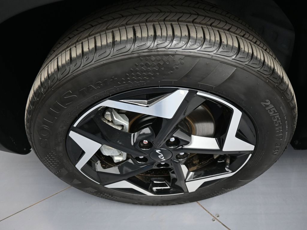 New 2025 Kia Seltos S image 14