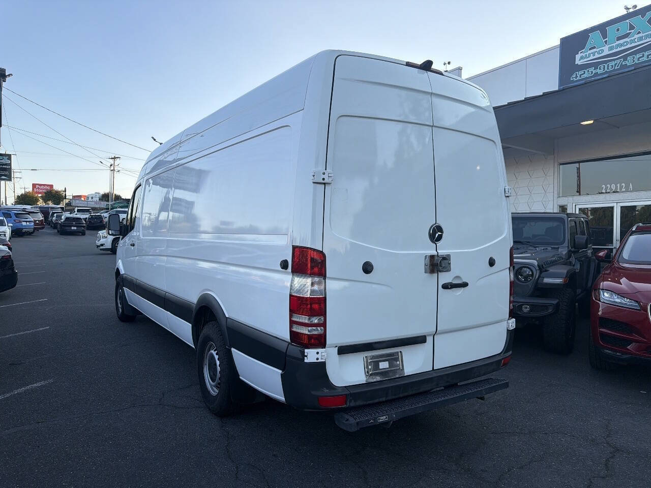 Used 2014 Mercedes-Benz Sprinter 2500 image 3