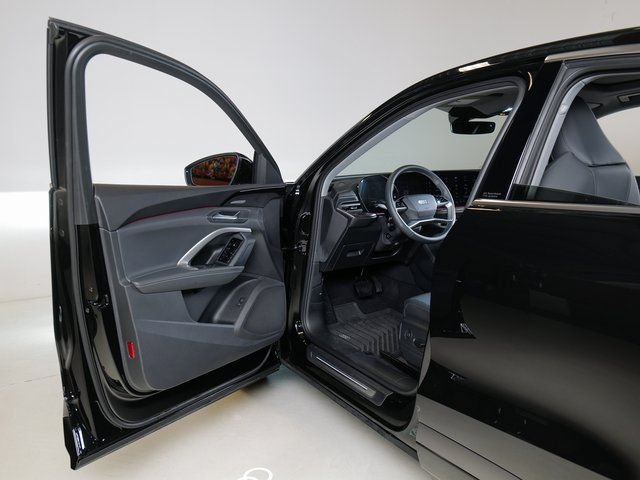 Used 2025 Audi Q5 Premium Plus w/ Premium Plus AWD/4WD image 27