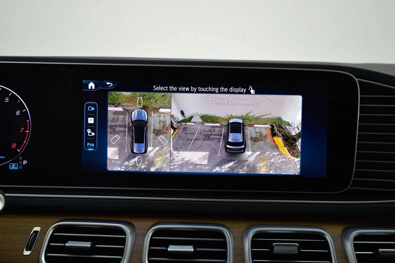 Used 2025 Mercedes-Benz GLS 580 4MATIC image 38