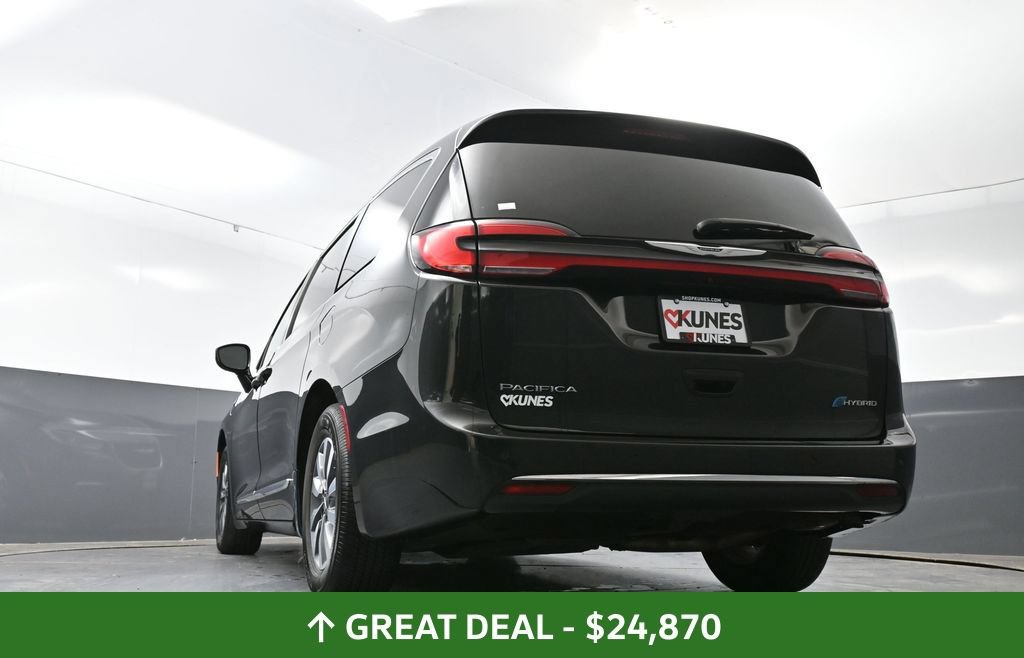 Used 2023 Chrysler Pacifica Limited FWD image 59