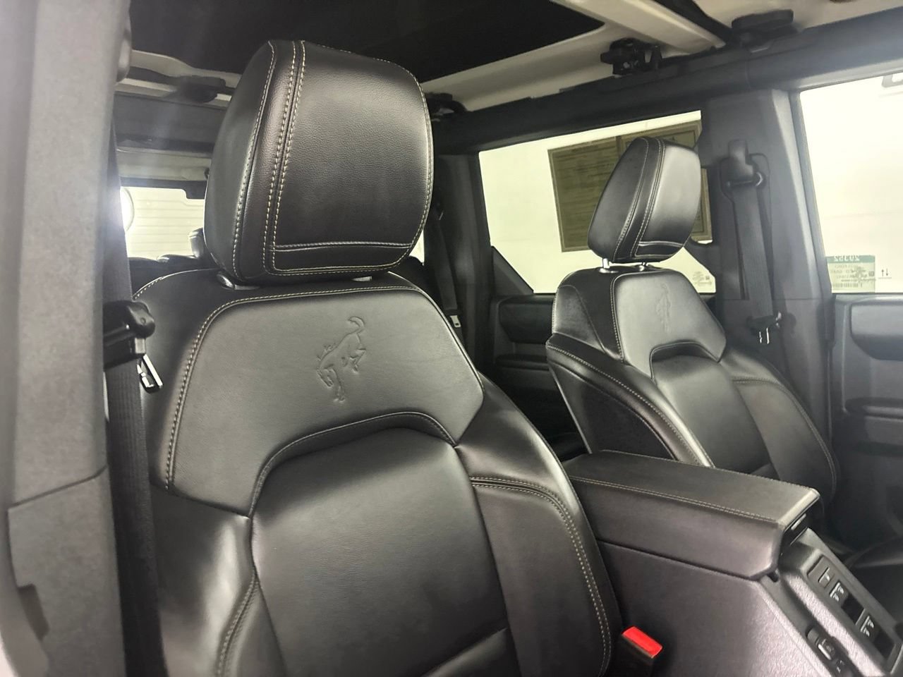 Used 2025 Ford Bronco Badlands AWD/4WD image 31