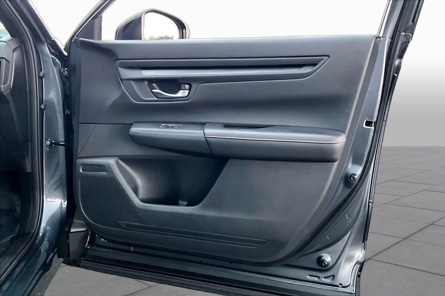Used 2025 Honda CR-V Sport image 22