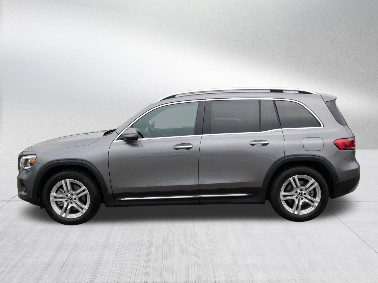 Used 2021 Mercedes-Benz GLB 250 4MATIC image 4