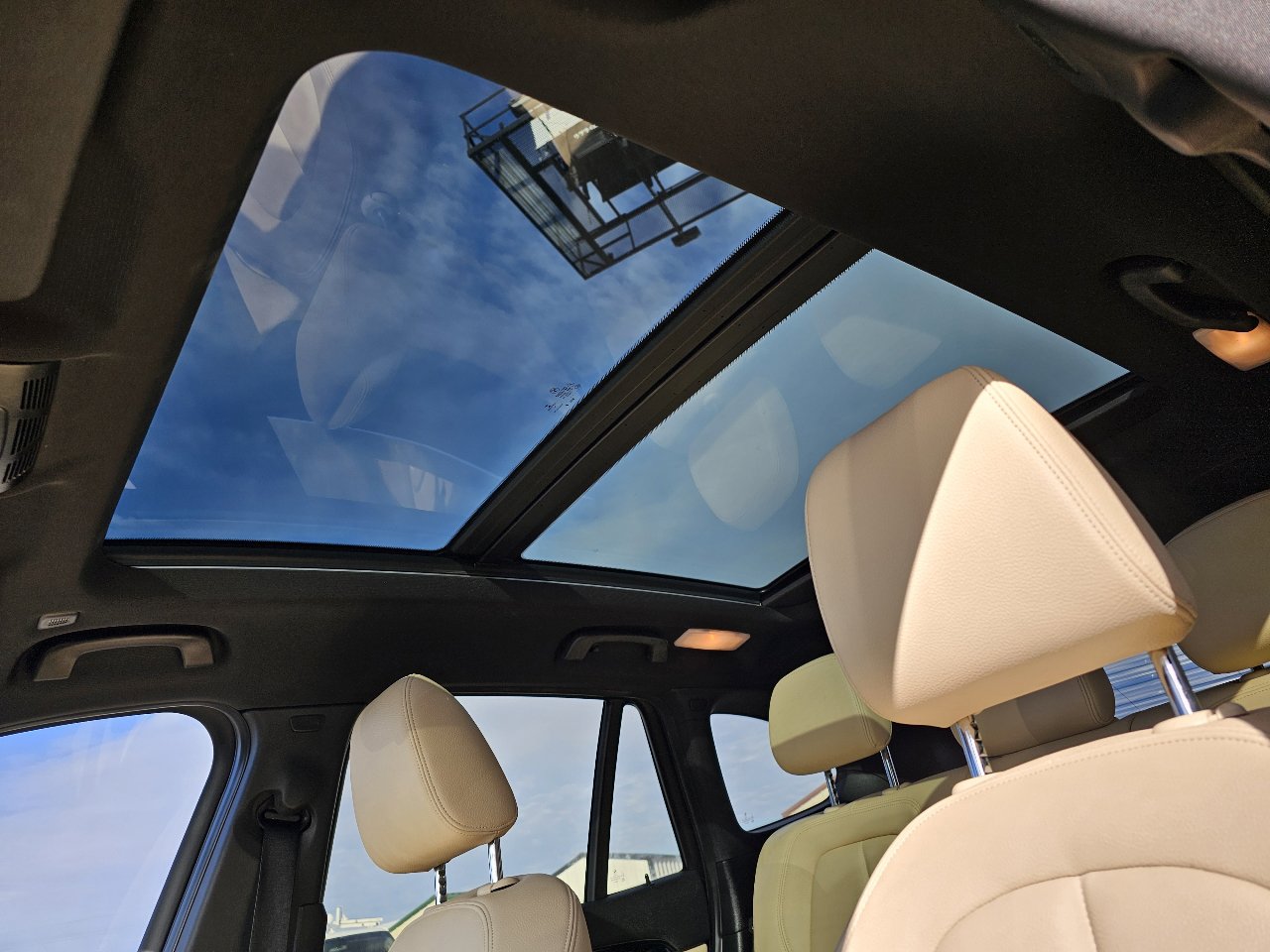 Used 2017 BMW X1 xDrive28i image 9