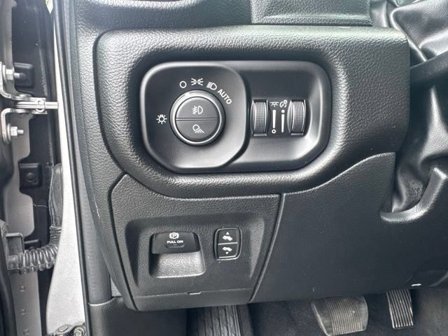Used 2025 RAM 1500 Laramie AWD/4WD image 22