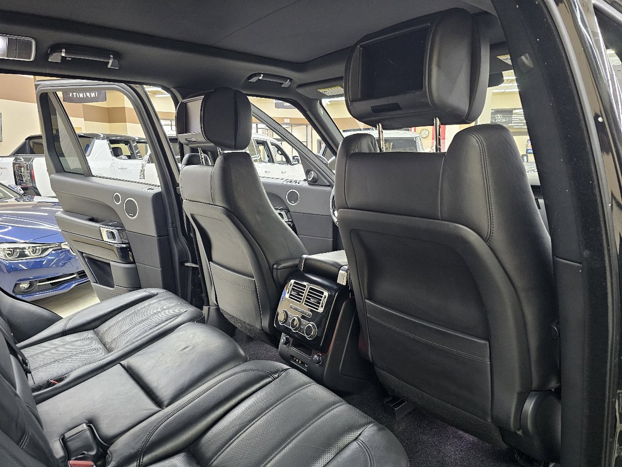 Used 2014 Land Rover Range Rover Supercharged image 23