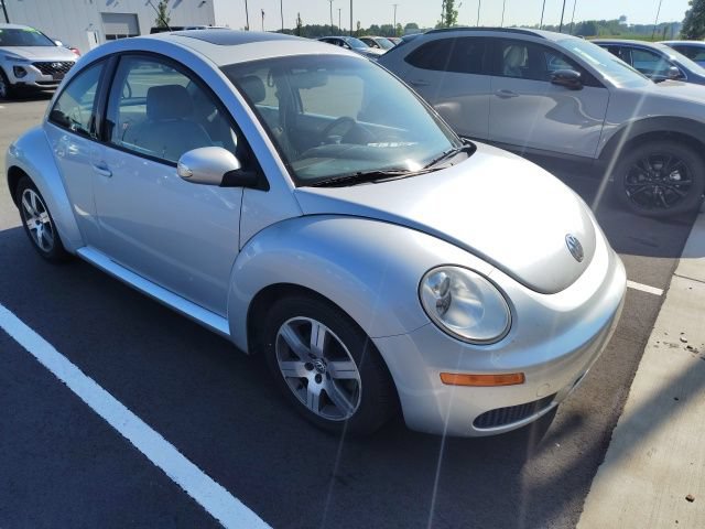 Used 2006 Volkswagen Beetle TDI Coupe w/ Package 1 FWD image 4