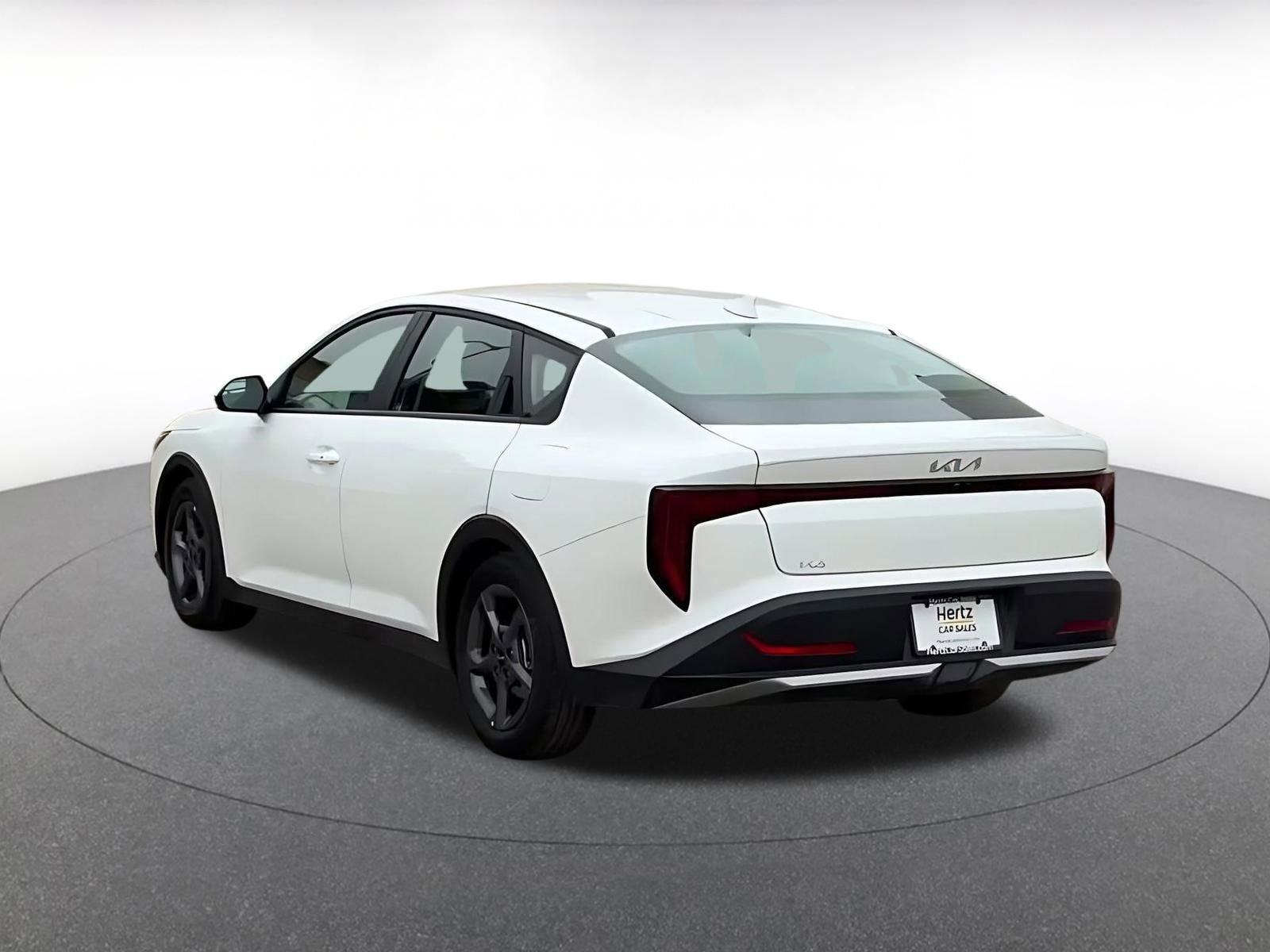 Used 2025 Kia K4 LXS image 11