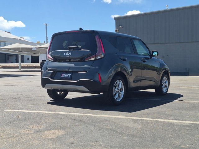 Used 2023 Kia Soul LX w/ Option Group 015 FWD image 5